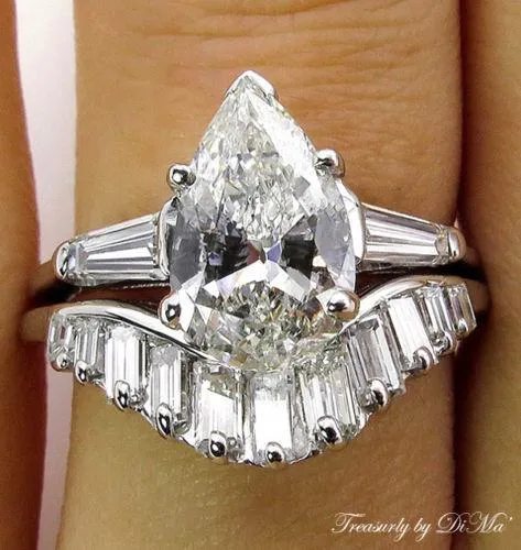 2.44CT ESTATE VINTAGE PEAR SHAPED DIAMOND ENGAGEMENT WEDDING RING SET