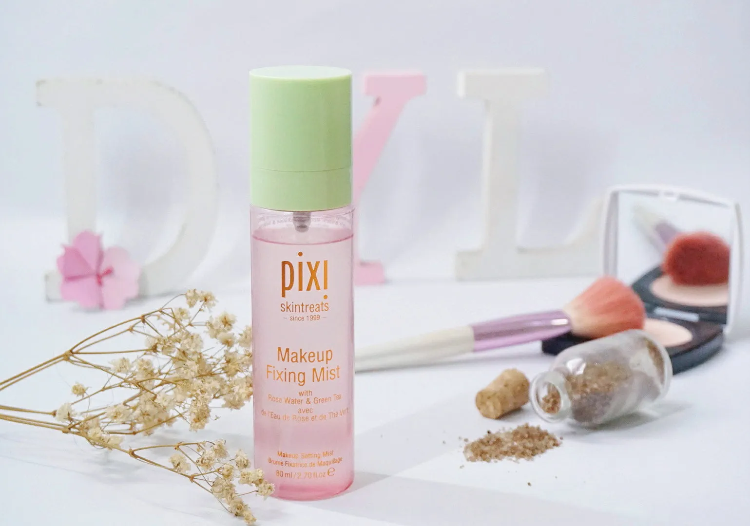 Pixi Beauty - Makeup Fixing Mist, with Rose Water and Green Tea, 2.7 fl oz (80 ml)